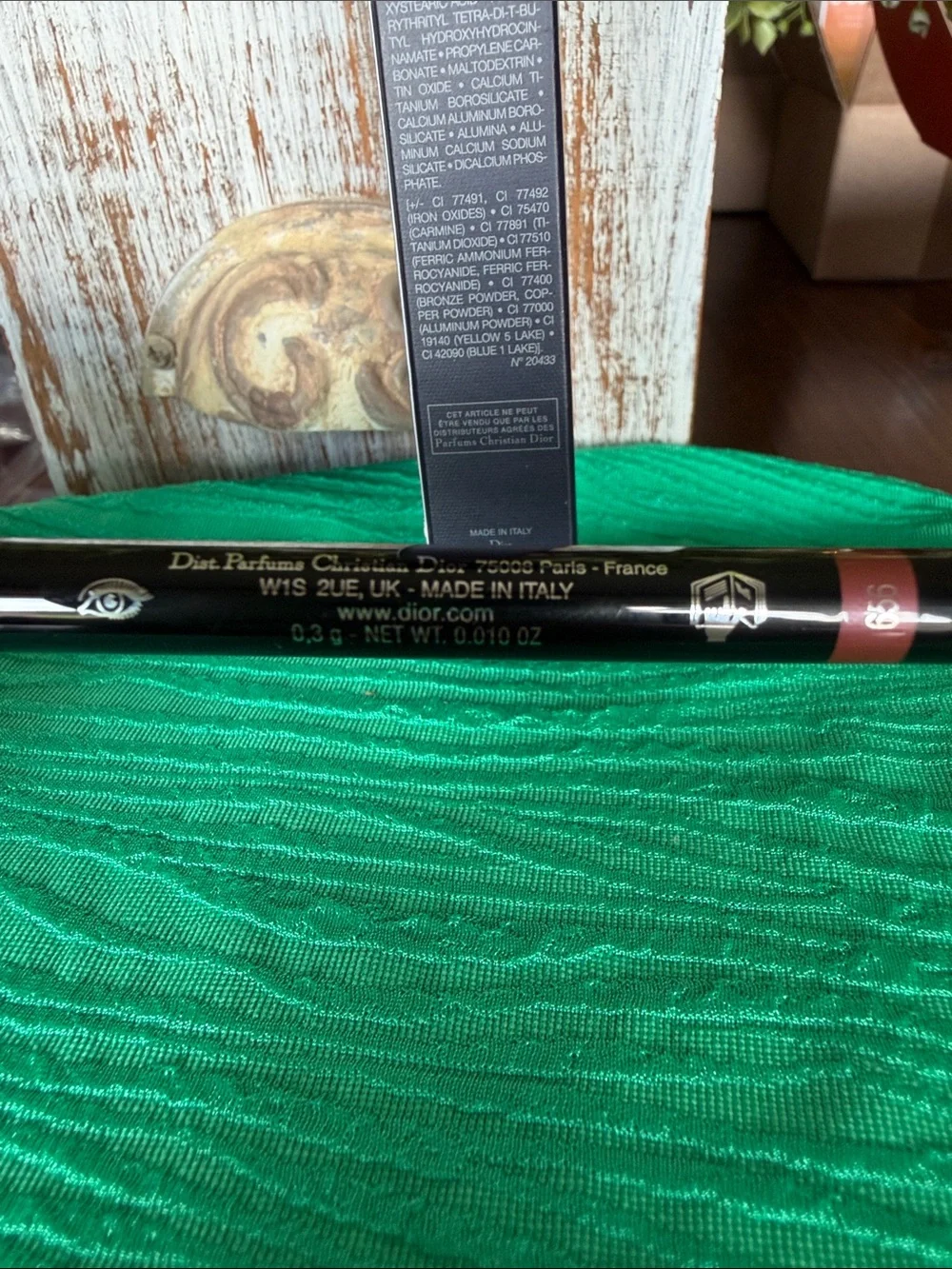 Dior EYE Liner Pencil in Shade Pearly Ruby